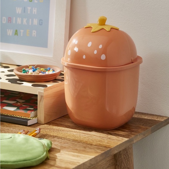 Mini Icon Trashcan in Strawberry - Picture 1 of 6